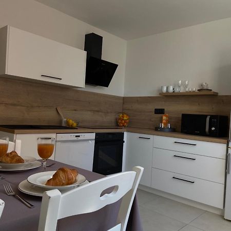 Sunny Apartment In Риека Экстерьер фото
