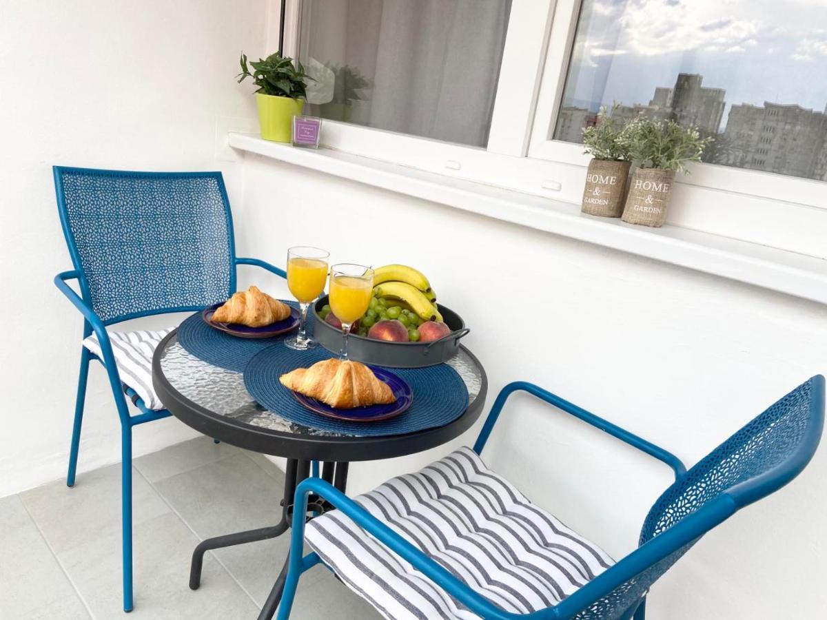Sunny Apartment In Риека Экстерьер фото
